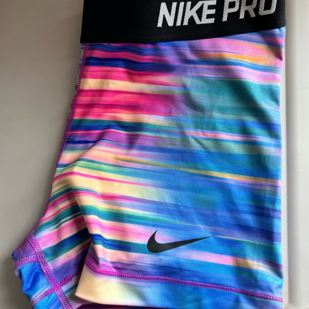 Nike Hot Shorts NWOT